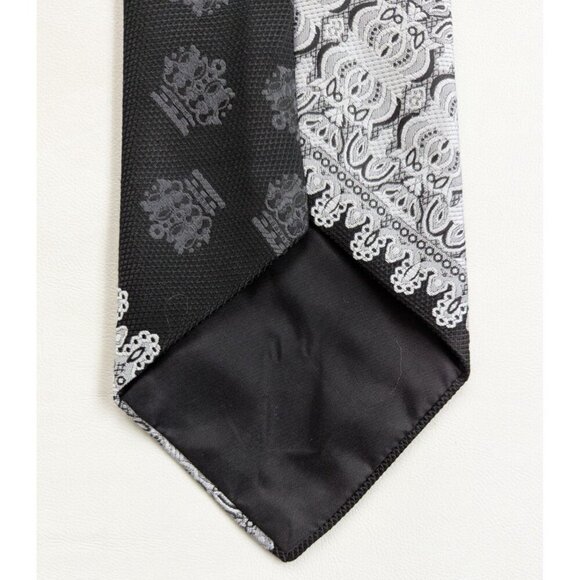Vintage Wembley Wemlon Crown Print 70's Black & Silver Necktie - Picture 4 of 10
